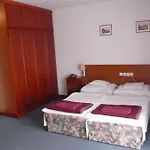 Ovit Hotell 3*
