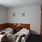 Hotell Ovit